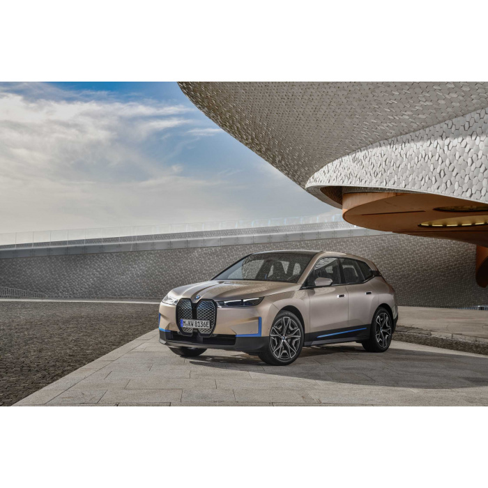 p90405488-the-first-ever-bmw-ix-11-2020-2249px